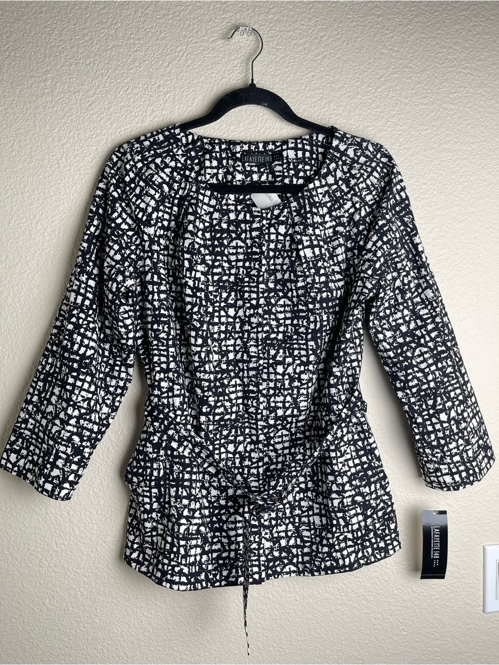 NWT Lafayette 148 New York Abstract Belted Jacket Size 4 Black White 100% Cotton